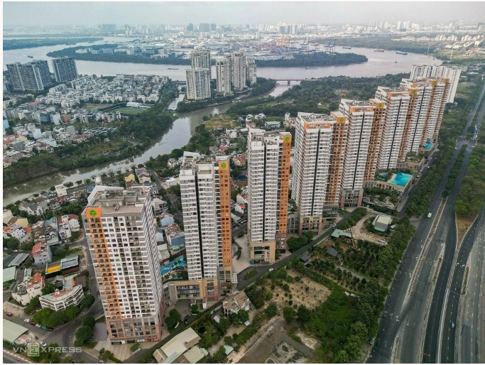 'Dòng tiền đầu tư bất động sản dịch chuyển sang gửi tiết kiệm'