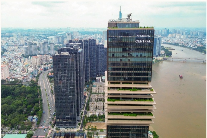 Trung tâm tài chính quốc tế cần tìm 'ngách' để cạnh tranh với Singapore, Hong Kong