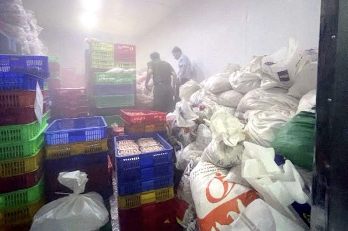 Doanh nghiệp chế biến gần 7,7 tấn chân gà quá hạn