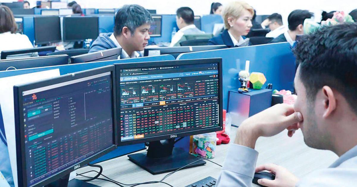 Chứng khoán "lùi bước" trước mốc 1.800?