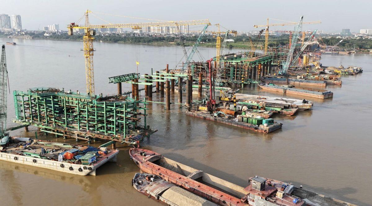 Dự án cầu Trần Hưng Đạo tăng tốc sau 8 tháng, chuẩn bị dựng vòm thép
