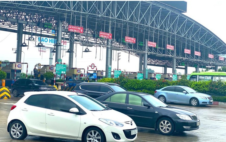 Tài khoản giao thông bị thu 6.600 đồng/tháng: VETC, ePass nói gì