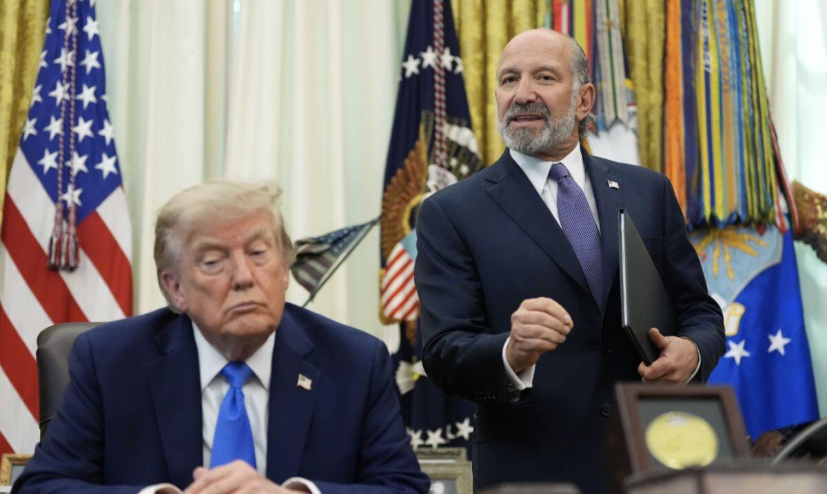 Bộ máy quan chức quy tụ giới siêu giàu dưới thời ông Trump