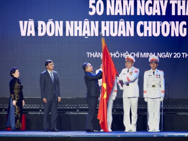 Vinamilk đón nhận Huân chương Độc lập hạng Nhất tại dấu mốc 50 năm