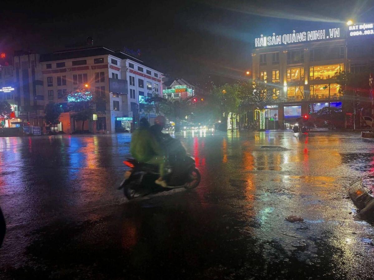 Người Hà Nội ngạc nhiên vì không còn cảnh ngập sau mưa
