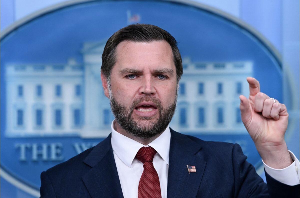 Ông JD Vance: Tình hình ở Iran không phải chiến tranh