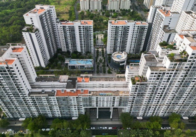 Doanh nghiệp địa ốc chật vật giữ dòng tiền