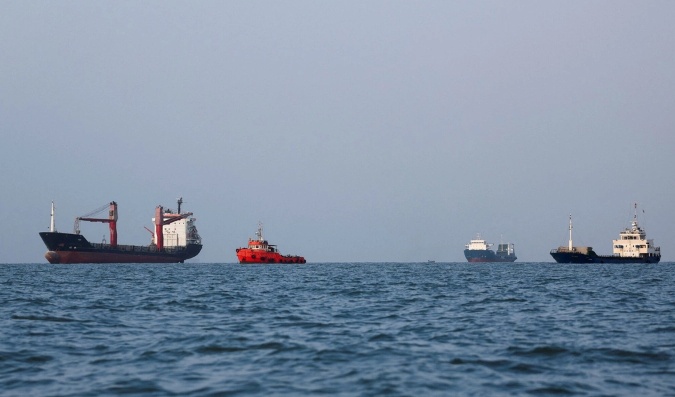 Iran tuyên bố lập vùng cấm gần eo biển Hormuz