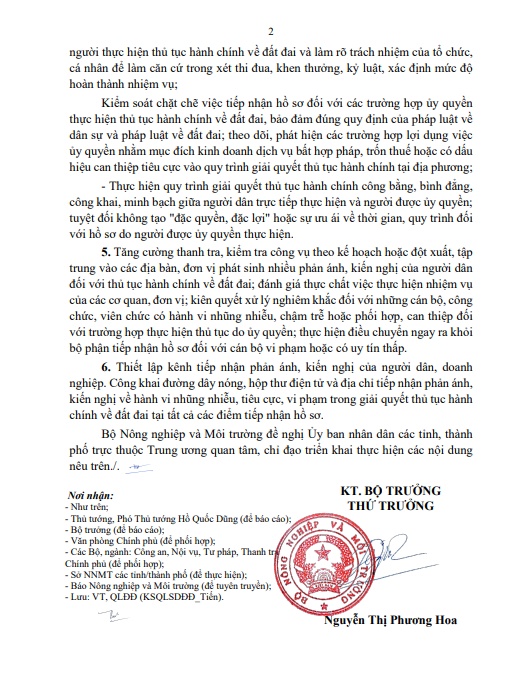 Vì sao “cò” làm sổ đỏ nhanh hơn người dân? Bộ yêu cầu làm rõ
