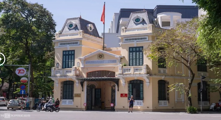 Những công trình hơn trăm tuổi quanh Hồ Gươm