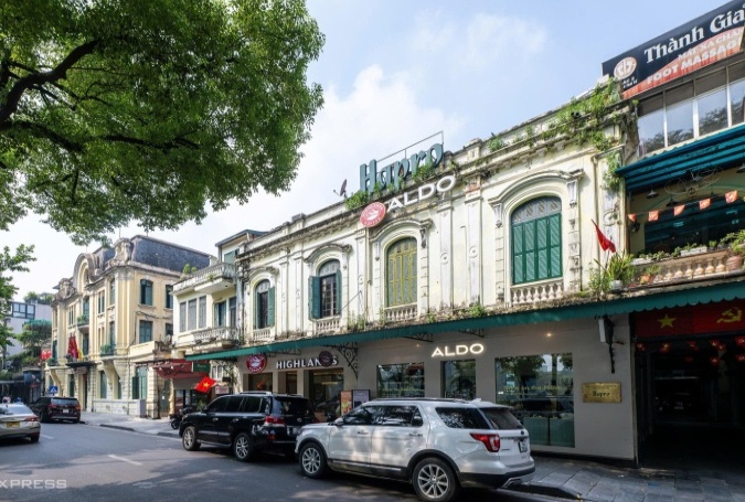 Những công trình hơn trăm tuổi quanh Hồ Gươm