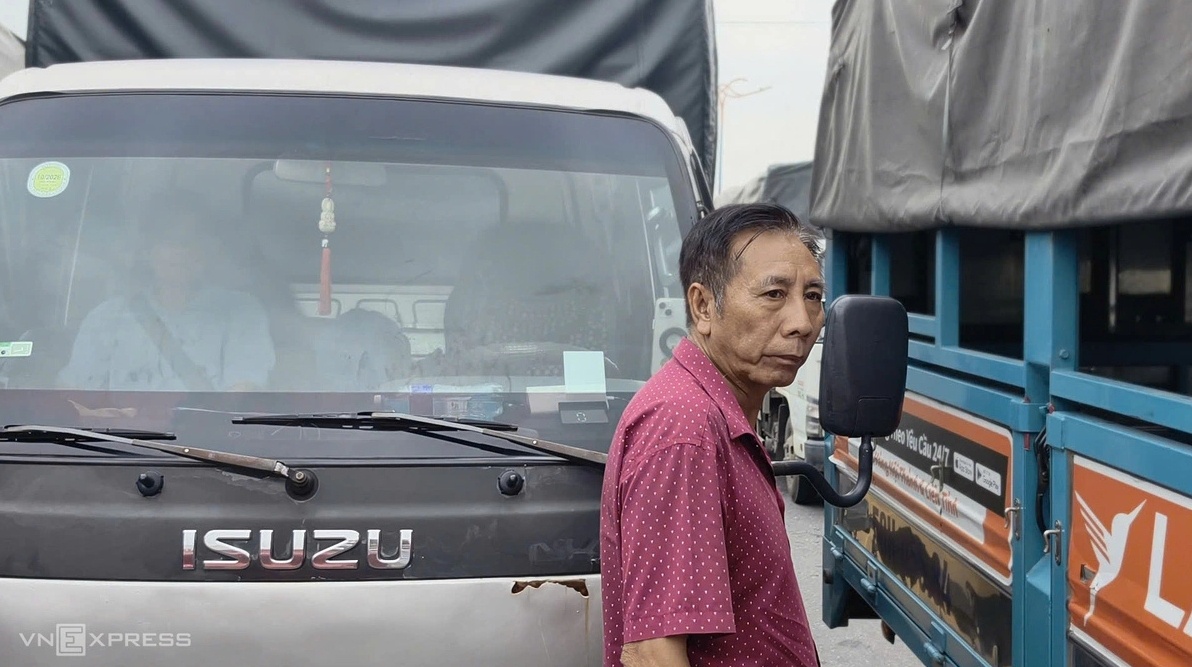 Đóng hầm chui lớn nhất TP HCM vì ngập, giao thông rối loạn