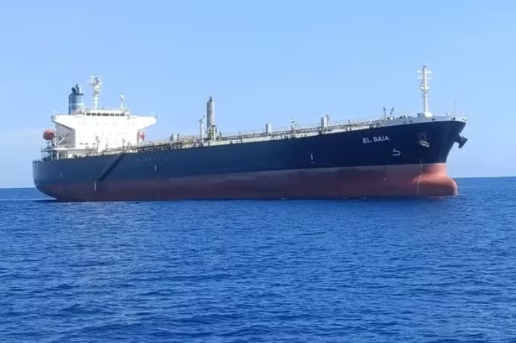 Mỹ-Iran ra tuyên bố trái ngược về siêu tàu dầu phát nổ ở Hormuz
