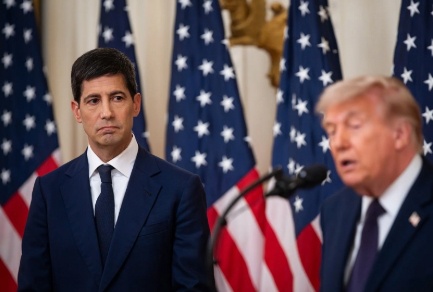 Fed đứng trước quyết định khó xử: Chiều lòng ông Trump hay tăng lãi suất?