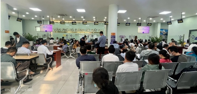 TP HCM yêu cầu rút ngắn thời gian giải quyết hồ sơ đất đai cho người dân