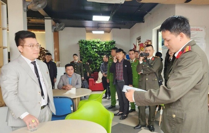 CEO Triệu nụ cười quảng cáo đồng QFS 'sẽ thay thế tiền giấy' để lừa 34 tỷ đồng