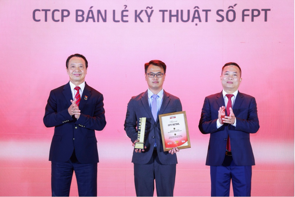 Công ty cổ phần FPT và Công ty cổ phần Bán lẻ Kỹ thuật số FPT cùng lọt Top 100 doanh nghiệp tư nhân nộp Ngân sách lớn nhất Việt Nam