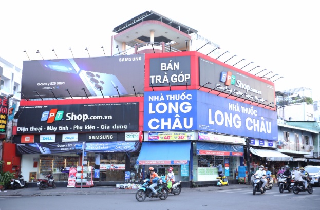 FPT Retail hai năm liên tiếp được Forbes Việt Nam vinh danh trong Top 50 Công ty niêm yết tốt nhất