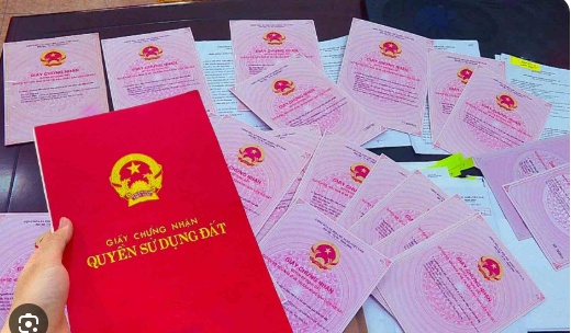 Đề xuất mới: Người mua nhà được giữ lại 5% tiền tại ngân hàng đến khi có sổ đỏ