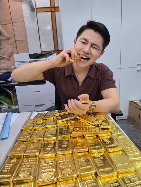 Trend “iPhone Kupi” nổi tiếng toàn cầu, tài sản của người đứng sau giờ thế nào?