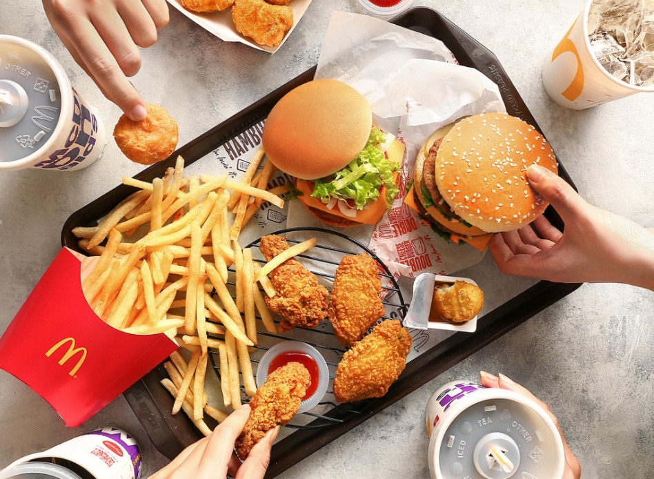 Burger, trà sữa kéo kinh tế Mỹ - Trung xích lại gần nhau