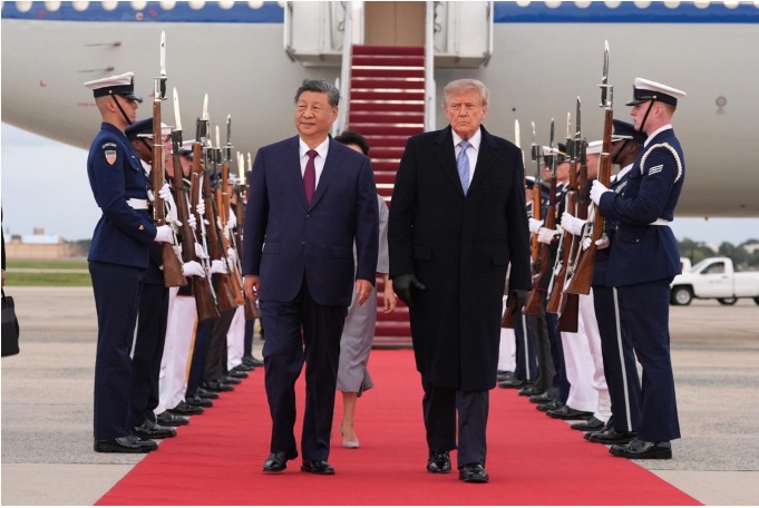 Ông Trump đón ông Tập tại sân bay