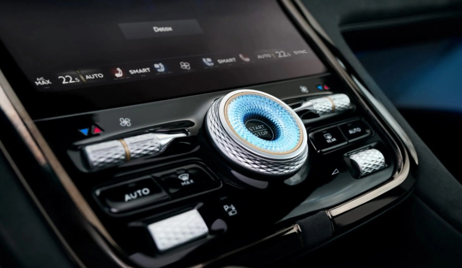 Bentley ra mắt xe siêu sang thuần điện đầu tiên