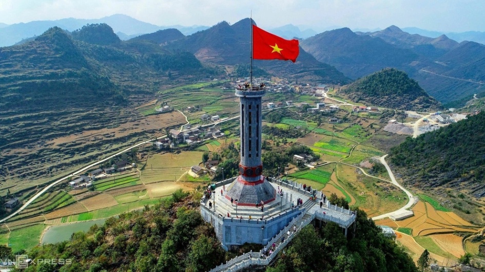 Bầu Hiển muốn nghiên cứu quy hoạch khu phố cổ Đồng Văn - cột cờ Lũng Cú 6.000 ha