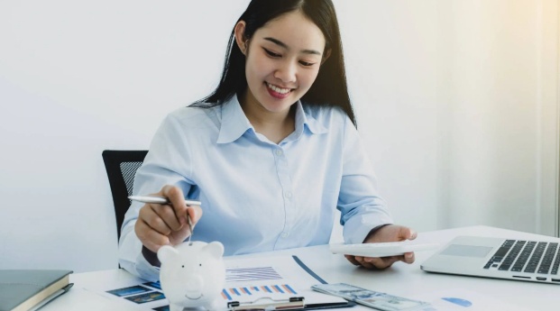 Bài toán cân đối tài chính cá nhân được đặt ra thế nào khi chi phí cuối năm tăng?