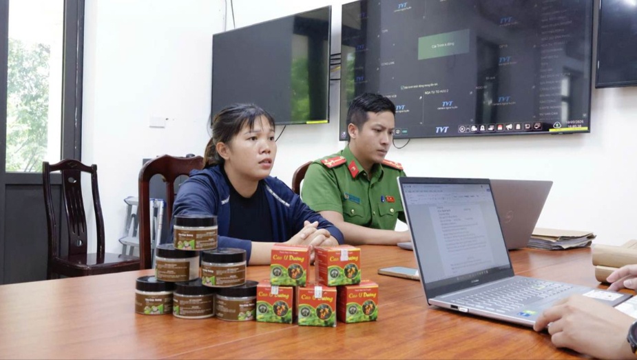 26 người trình báo, hơn 1.400 người liên quan vụ “thuốc chữa u”