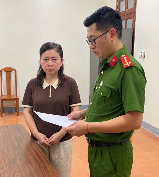 Bắt Trưởng phòng Thuế ở Lạng Sơn: 5 lần nhận hối lộ để giúp doanh nghiệp