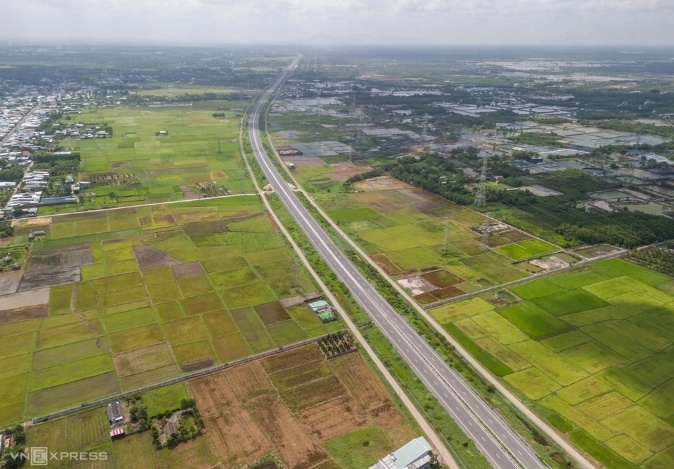 Xe đi thế nào khi cao tốc Bến Lức - Long Thành thông tuyến?