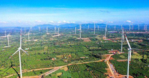 Lộ diện nhà đầu tư 4 nhà máy điện gió, điện mặt trời hơn 9,800 tỷ tại Đắk Lắk