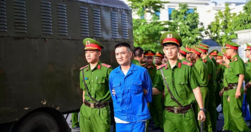 Nhân viên Viện pháp y tâm thần: Nhận tiền của tội phạm trong 'mệt mỏi và áp lực'