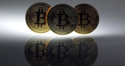 Bitcoin tăng hơn 40%, vượt xa vàng và chứng khoán