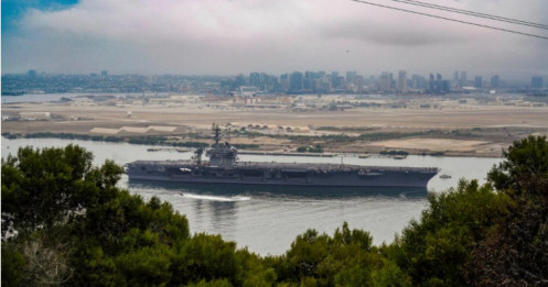 Mỹ 'điều thêm tàu sân bay, hàng nghìn binh sĩ' đến gần Iran