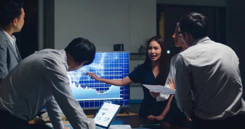 Các cổ đông lớn mua vào 1,5 tỷ cổ phiếu, nhưng không ai giống ai...