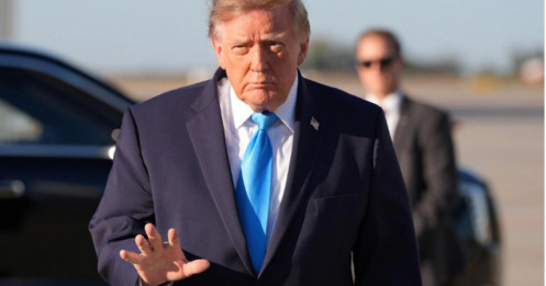 Ông Trump: Mỹ rút oanh tạc cơ khỏi Anh do 'mối đe dọa liên quan đến Iran'
