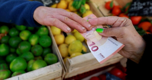 Đồng Euro giảm xuống đáy 17 tháng