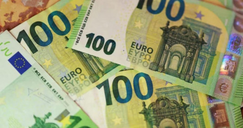 Euro "chao đảo" vì nợ Pháp