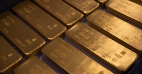 Vàng thế giới giảm 1% khi đồng USD tăng giá