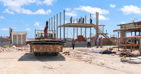 Tháo dỡ lều quán bủa vây nhà thờ đổ Hải Lý