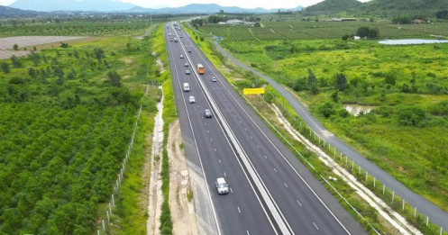 Dừng xử phạt xe chạy chậm trên các đoạn cao tốc đường dốc