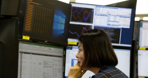 CEO Broadcom ví cơn sốt AI như “sòng bạc”, nói "nhiều nhà đầu tư đổ tiền mà không hiểu mình đang mua gì"