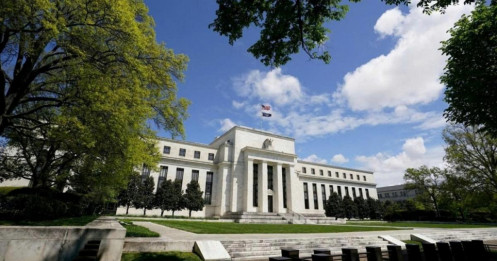 Lạm phát Mỹ vọt lên 3,7% đẩy Fed vào thế khó