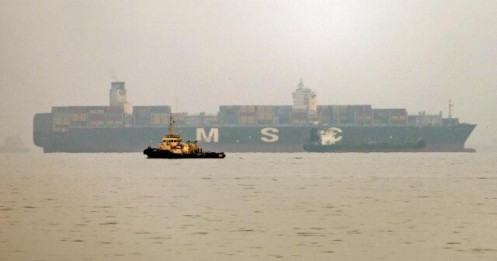 Giá dầu WTI tiến sát 98 USD/thùng khi Iran gia tăng tấn công tại eo biển Hormuz