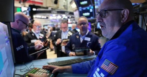 Nasdaq lao dốc hơn 2%, ghi nhận tuần tệ nhất kể từ tháng 6 khi cổ phiếu AI bị bán tháo