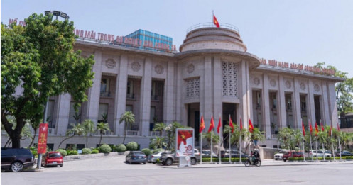 Ngân hàng Nhà nước giục giảm lãi suất tiết kiệm trên tất cả kênh