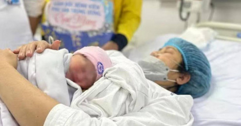Chính thức: Hà Nội hỗ trợ 4 triệu đồng cho phụ nữ sinh đủ hai con trước 35 tuổi