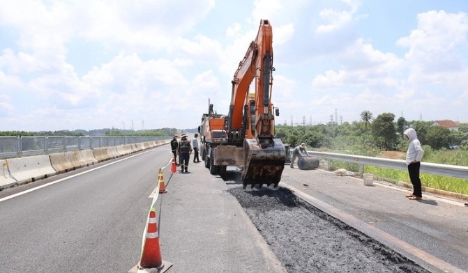 Sửa đoạn cao tốc Biên Hòa - Vũng Tàu bị lún, nứt